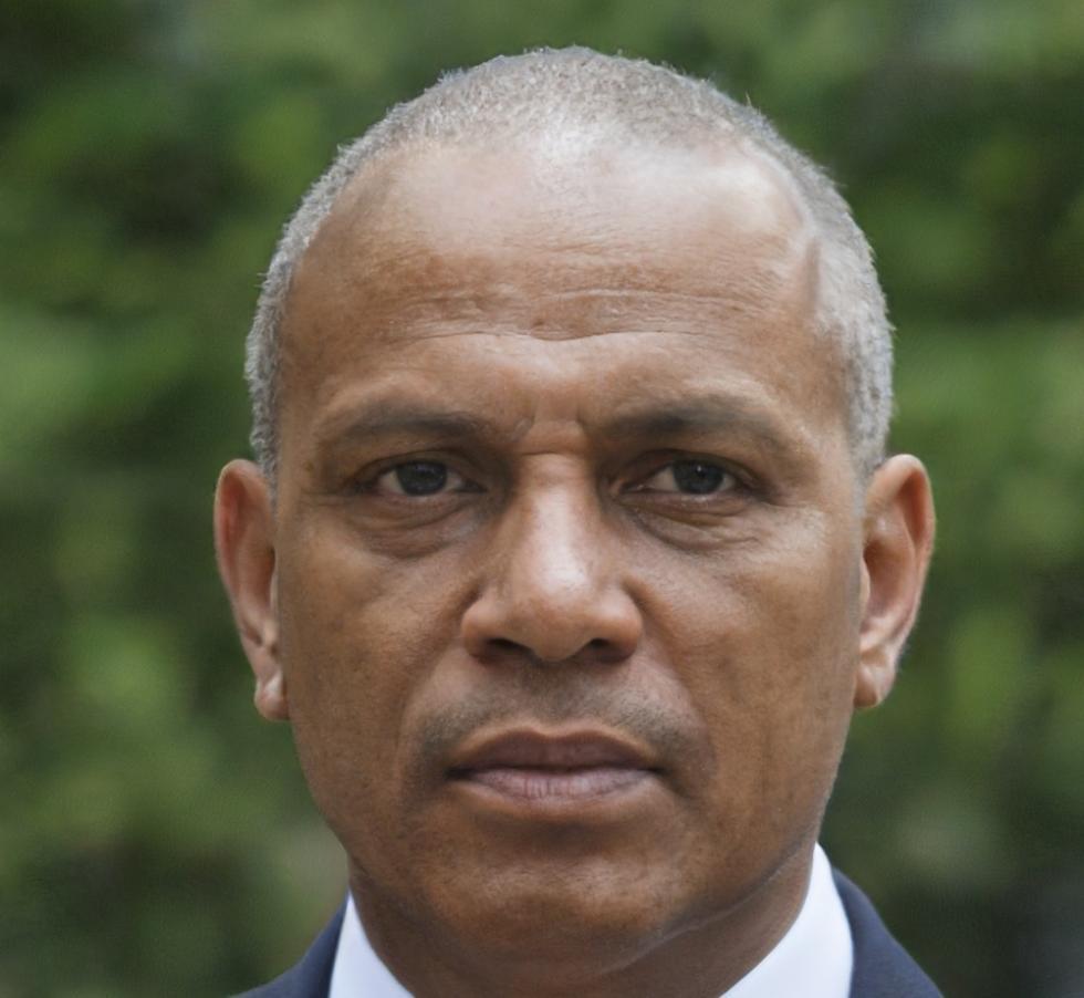 Retrato profesional de Iñaki Mendizábal